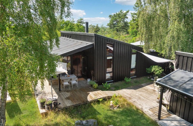 Stunning home in Ebeltoft with kitchen
