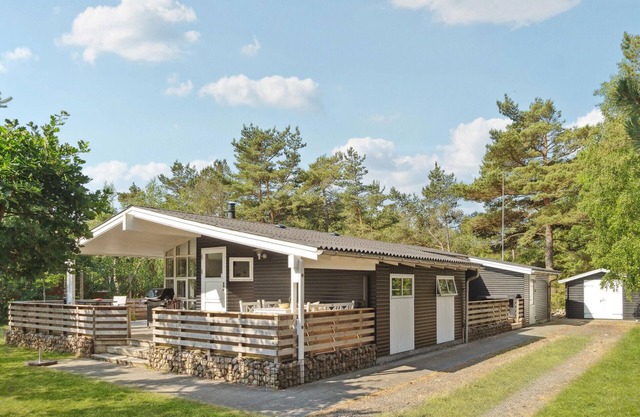Stunning home in Glesborg with WiFi