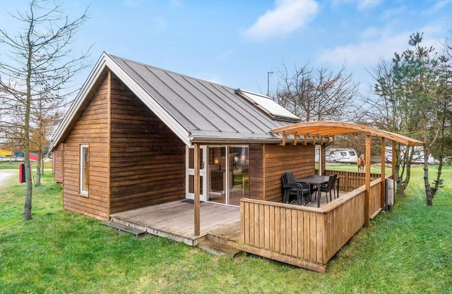 Stunning home in Hanstholm with WiFi