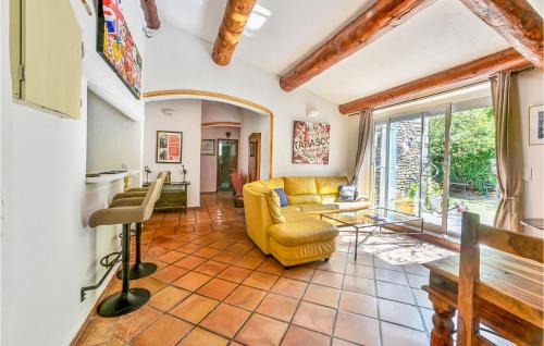 Stunning Home In Maubec With Wifi