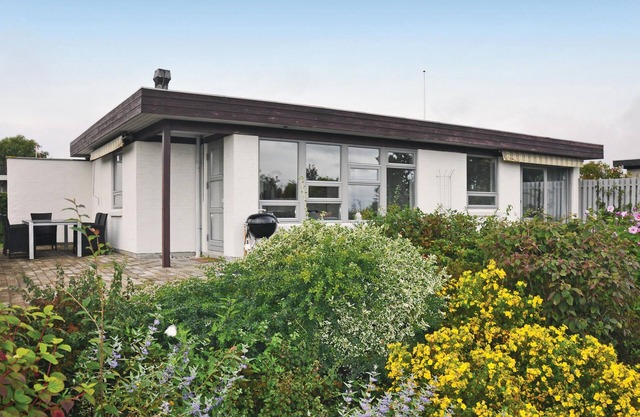 Stunning home in Nyborg with WiFi