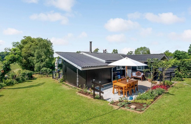 Stunning home in Tranekær with WiFi