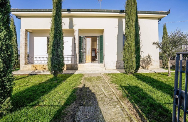 Stunning home in Ponte Buggianese