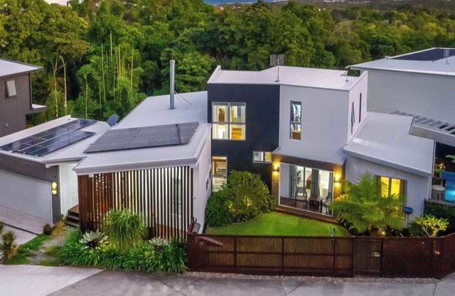 Stunning House in Peaceful Coastal Setting