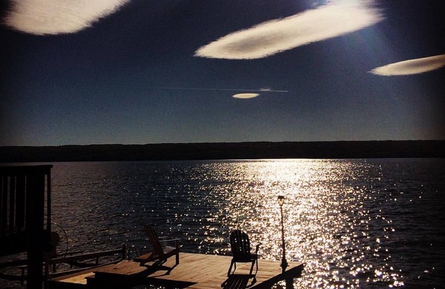 Stunning Lake House Right On The Water - Huge Deck, Amazing Views And Sunsets