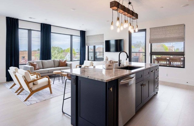 Stunning Luxury Condo in Downtown Grand Haven!