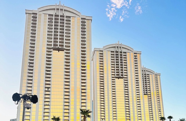 Stunning luxury one bedroom apartment at the signature MGM Grand tower 2 .
