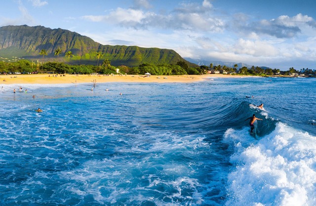 Stunning Makaha: Fabulous ocean view. Free parking, A/C and wifi. Sparkling pool