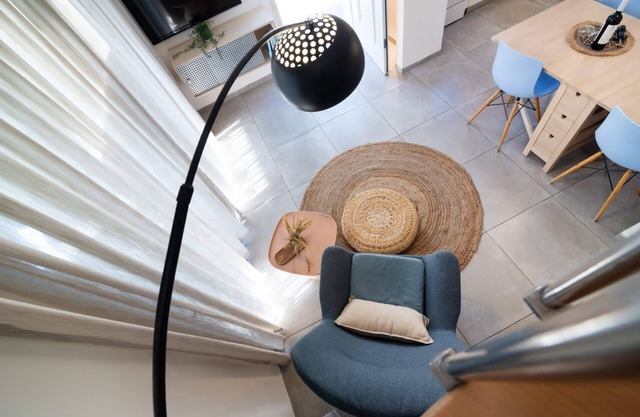 Stunning, Modern 2 Bedroom Villa for 9!