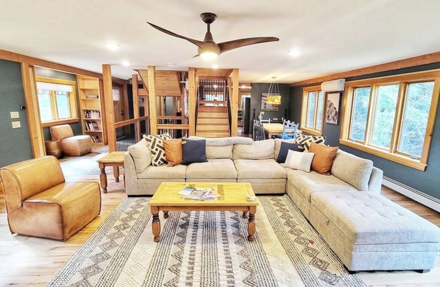 Stunning New Build on the River, 4 miles to Trapp