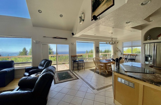 Stunning ocean and mountain views! Perfect family home with lovely amenities!