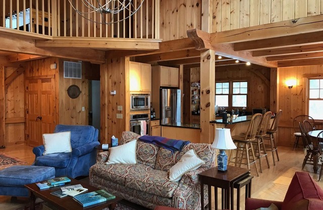 Stunning Post & Beam home minutes from Lenox, Stockbridge and Tanglewood!