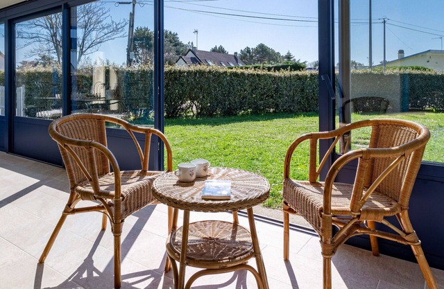 Stunning private villa for 4 people with WIFI, TV, terrace, pets allowed and parking