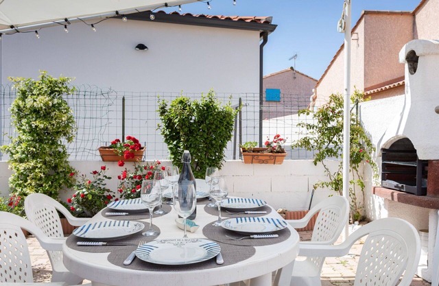 Stunning private villa for 6 people with WIFI, TV, terrace and parking