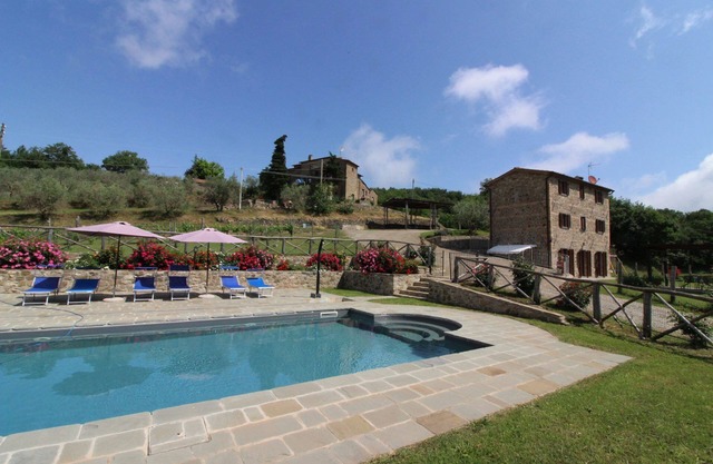 Stunning private villa for 7 guests with private pool, TV and parking