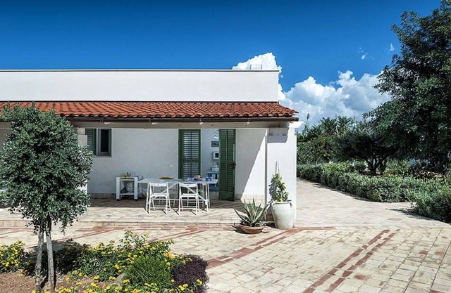 Stunning private villa for 8 people with A/C, WIFI, TV and terrace