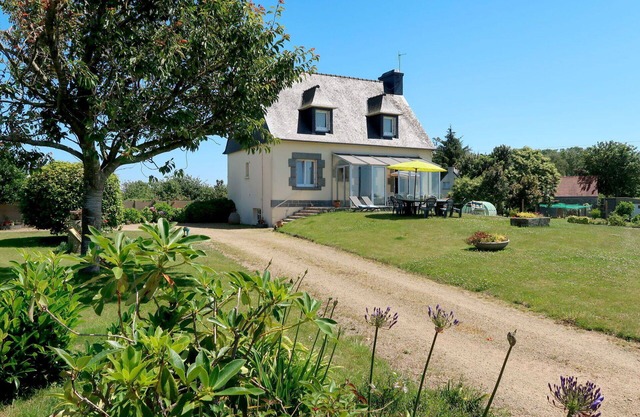 Stunning private villa for 7 people with WIFI, TV, pets allowed and parking