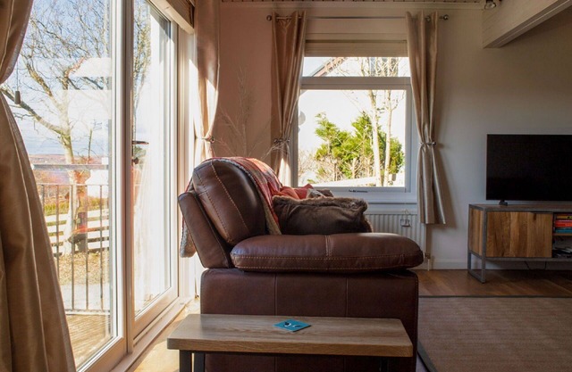 Stunning private villa for 7 guests with WIFI, TV, patio, pets allowed and panoramic view