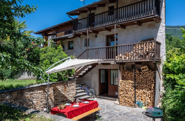 Stunning private villa for 4 people with WIFI, TV, patio and parking