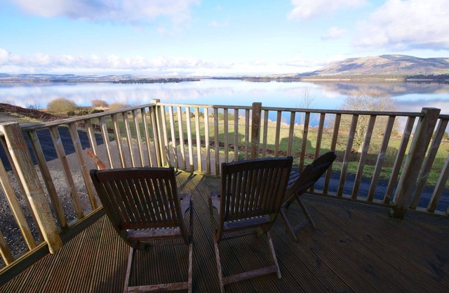 Stunning private villa for 5 guests with WIFI, TV, terrace, pets allowed and parking