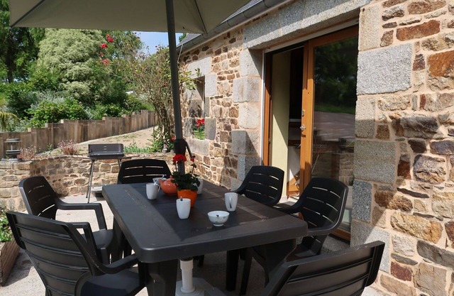 Stunning private villa for 6 people with WIFI, TV, terrace, pets allowed and parking