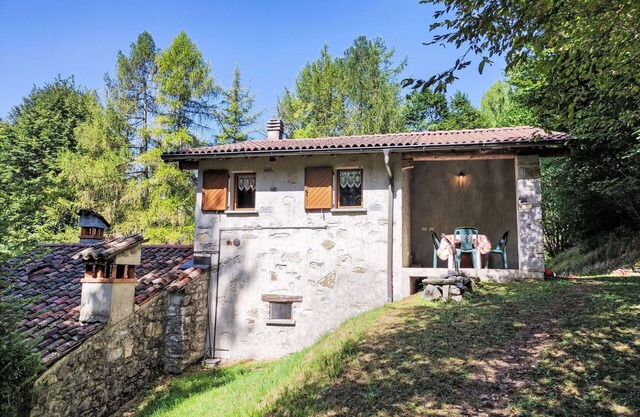 Stunning private villa for 4 guests with TV, terrace and panoramic view