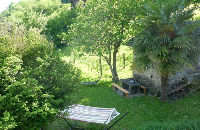 Stunning private villa for 6 people with WIFI, TV, patio and parking