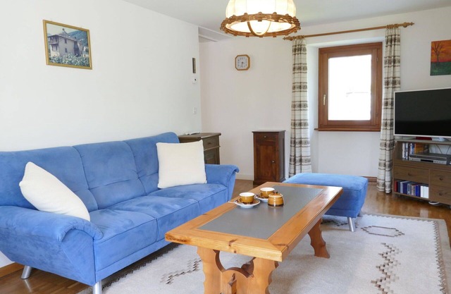 Stunning private villa for 5 guests with WIFI, TV, patio, pets allowed and panoramic view