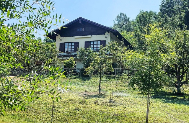 Stunning private villa for 6 guests with A/C, WIFI, TV and terrace