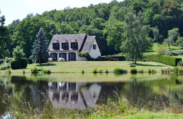 Stunning private villa for 8 guests with A/C, WIFI, TV, terrace, pets allowed and parking