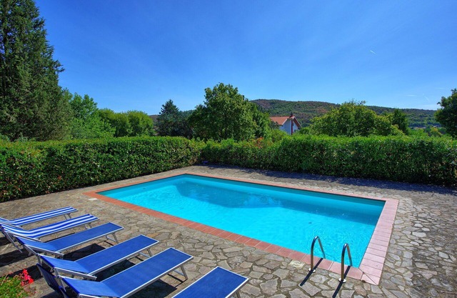 Stunning private villa with private pool, WIFI, TV, balcony, panoramic view and parking