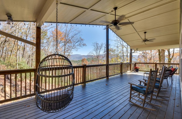 Stunning Rabun Gap Home w/Deck & Mountain Views!