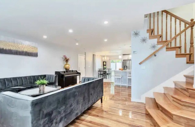 Stunning Remodeled w/5BR & 3BA