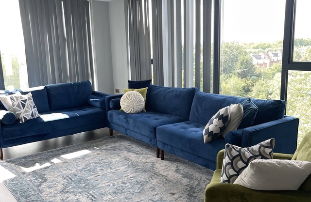 Stunning top floor flat minutes from Kensington