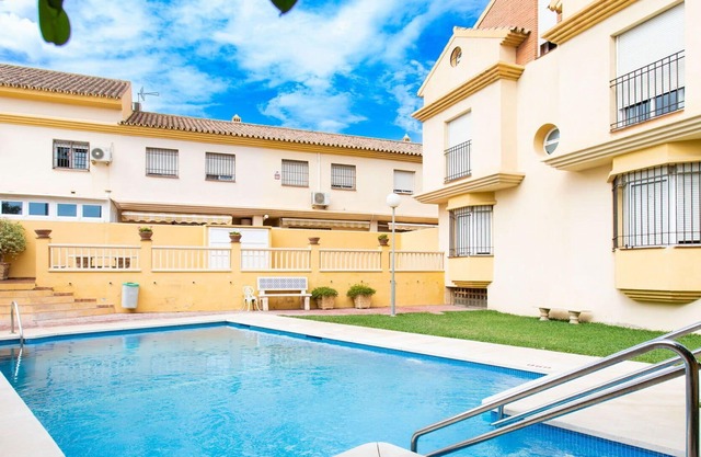 Stunning villa for 6 guests with A/C, pool, WIFI, TV, terrace and parking