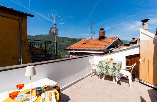 Stunning villa for 4 people with A/C, WIFI, TV, terrace, pets allowed, panoramic view and parking