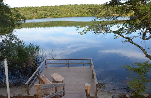 ⭐️ STUNNING WATERFRONT ⭐️Pet Friendly 3BDRM/2BTH*FIREPIT*KAYAKS*GAS FIREPLACE*