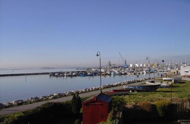 Stunning Waterside Cottage in Poole Harbour