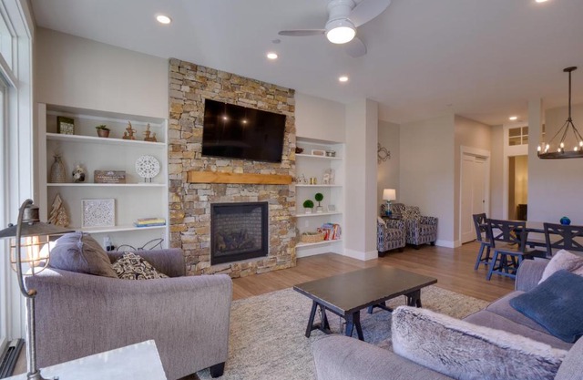 Stunning Winter Park Condo Near Slopes!