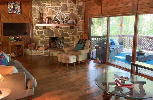 Style and comfort in nature’s year-round paradise