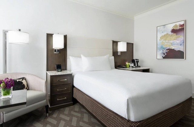 Style and Comfort Next to Everything Boston Has to Offer! Pets Allowed!