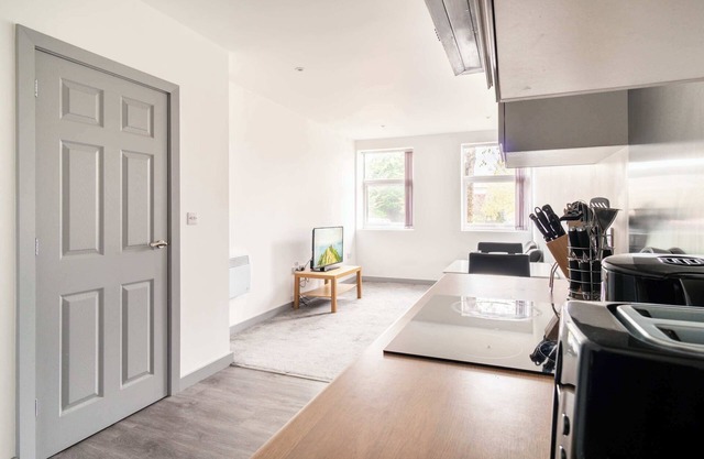 Stylish 1 Bed Apartment in Central Blackburn