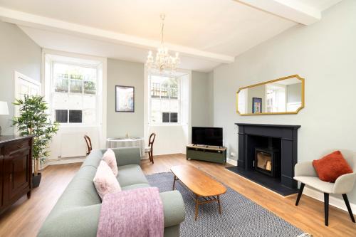 Stylish 1-Bedroom Edinburgh Apartment