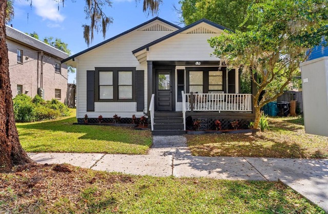 Stylish 1BR Near Downtown Pet-Friendly