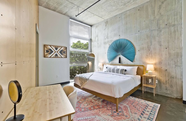 Stylish 2 Bedroom in the Gulch