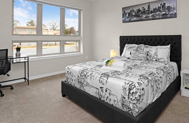 Stylish 2Bedroom Deluxe Central Fairfax- Free Parking