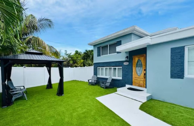 Stylish 3-Bedroom Fort Lauderdale Home/Wi-Fi, A/C & 5–10 Min from Airport!