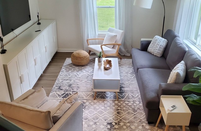 Stylish 3-bedroom House close to Saratoga Springs, Sacandaga Lake & Galway Lake!