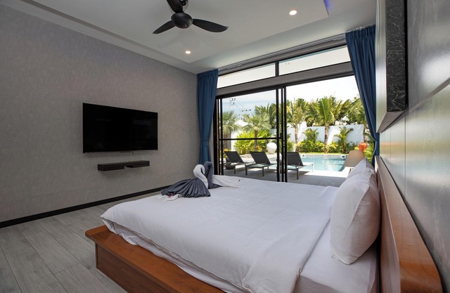 Stylish 4 bdrs new brand pool villa at Rawai