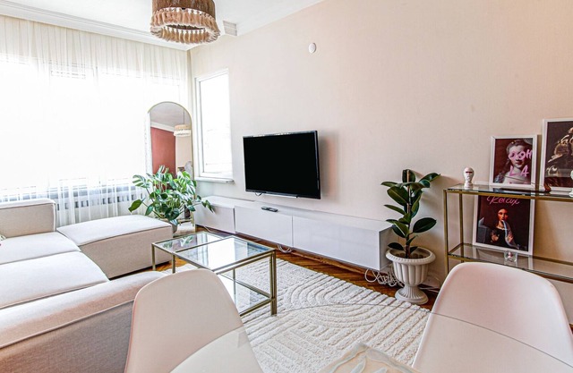 Stylish and Fully Furnished Flat in Ortakoy